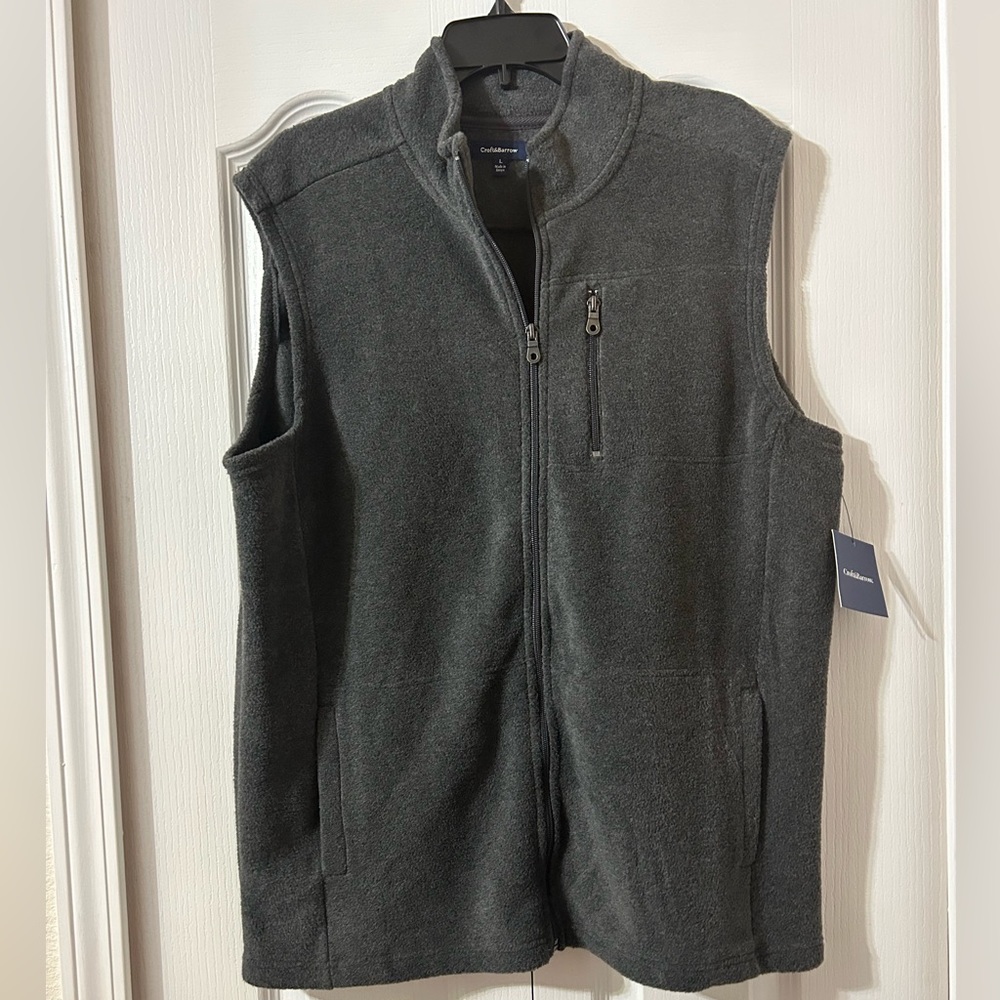 NEW WITH TAGS!!!! Men’s  Large Croft and Barrow Fleece Vest.